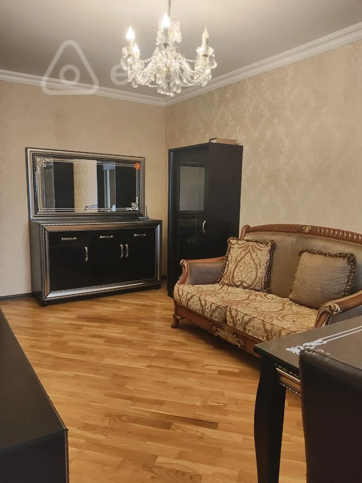 Kirayə verilir 2 otaqlı köhnə tikili 70 m²