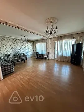 Kirayə verilir 3 otaqlı köhnə tikili 140 m² — Bakı, Yasamal 3 otaq 140.00 m²