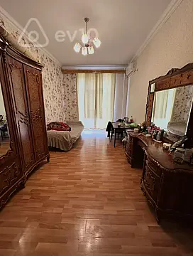 Satılır 2 otaqlı köhnə tikili 70 m² — Bakı, Nəsimi 2 otaq 70.00 m²