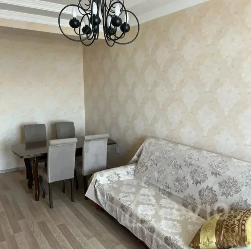 Kirayə verilir 3 otaqlı yeni tikili 90 m²
