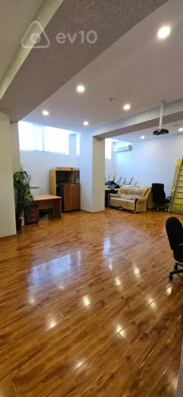 Kirayə verilir mənzil 120 m²