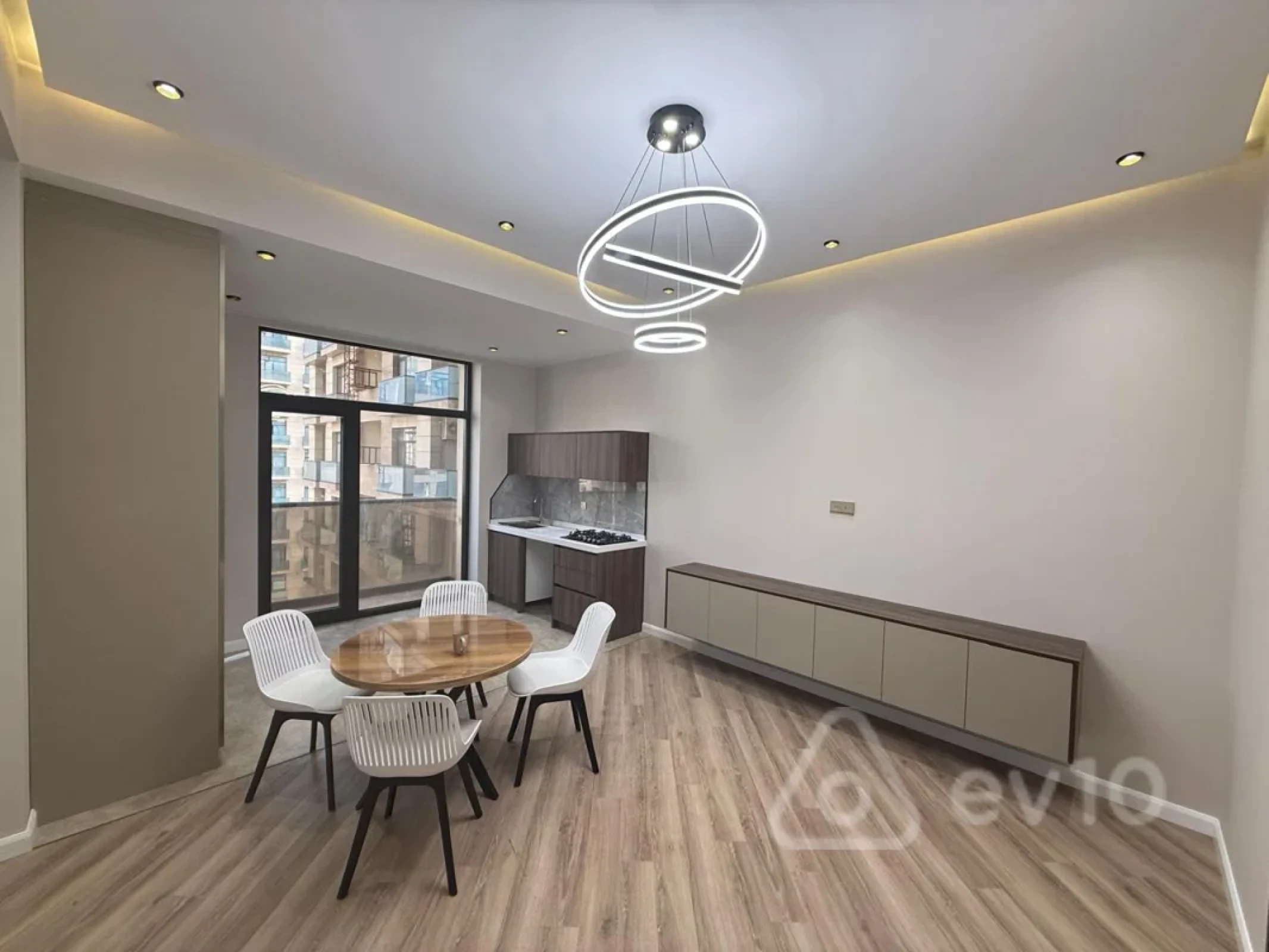 Kirayə verilir 3 otaqlı yeni tikili 100 m²