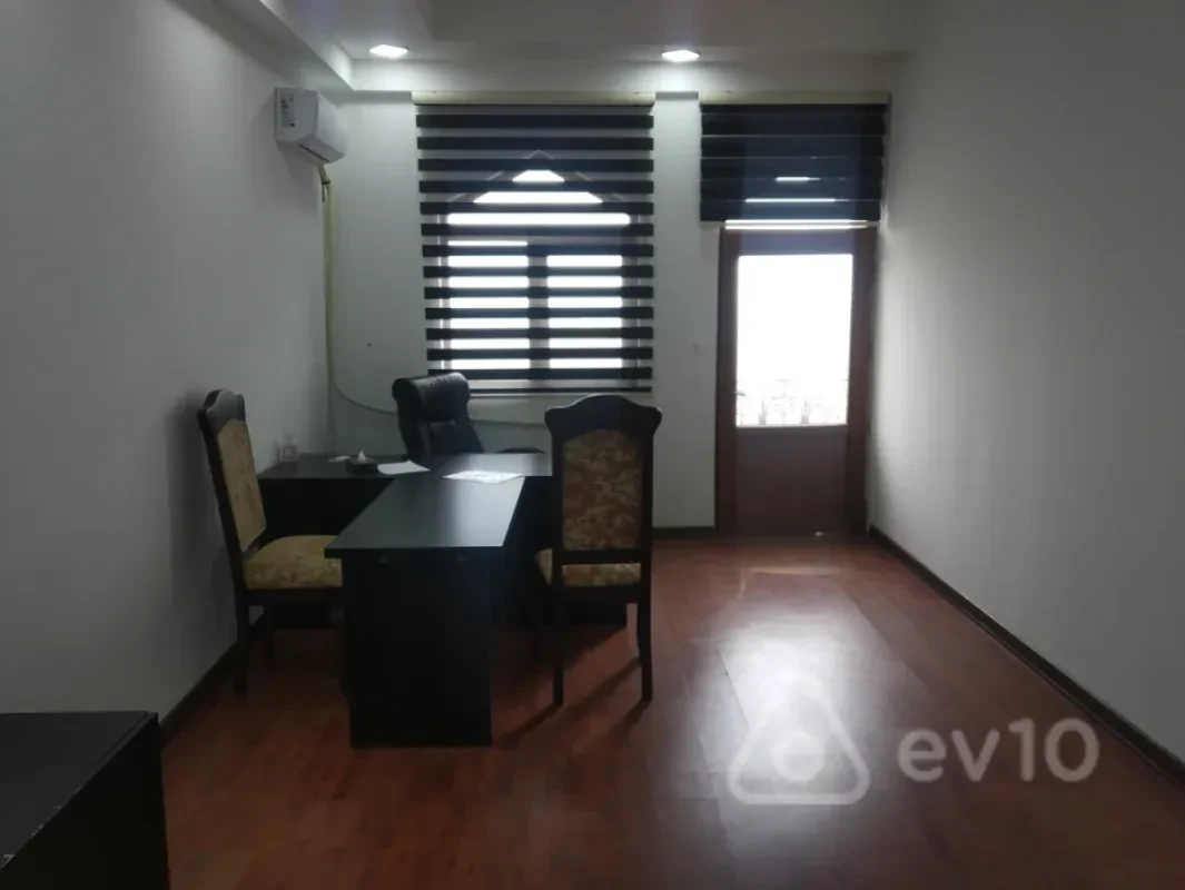 Kirayə verilir 4 otaqlı ofis 125 m²