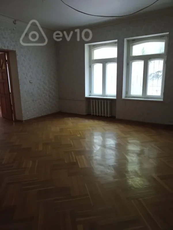 Kirayə verilir mənzil 555 m²