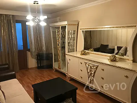 Kirayə verilir 3 otaqlı köhnə tikili 59 m² — Bakı, Nizami 3 otaq 59.00 m²