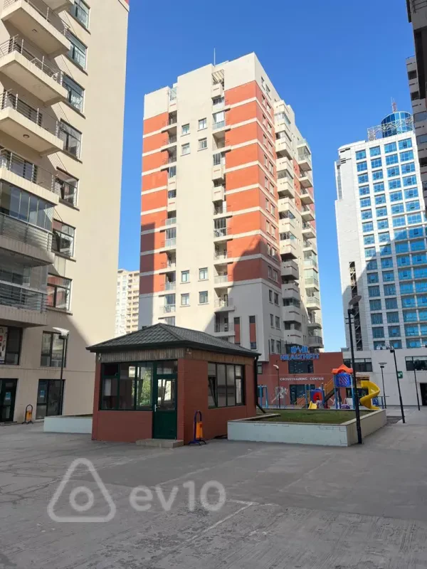 Satılır 4 otaqlı yeni tikili 161.1 m²