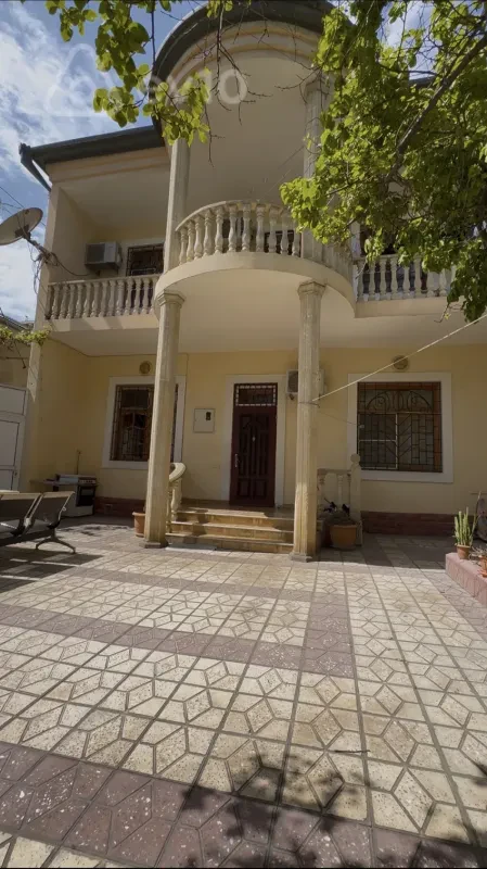 Satılır 6 otaqlı həyət evi 190 m²