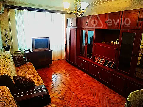 Satılır 2 otaqlı köhnə tikili 45 m² — Bakı, Nizami 2 otaq 45.00 m²