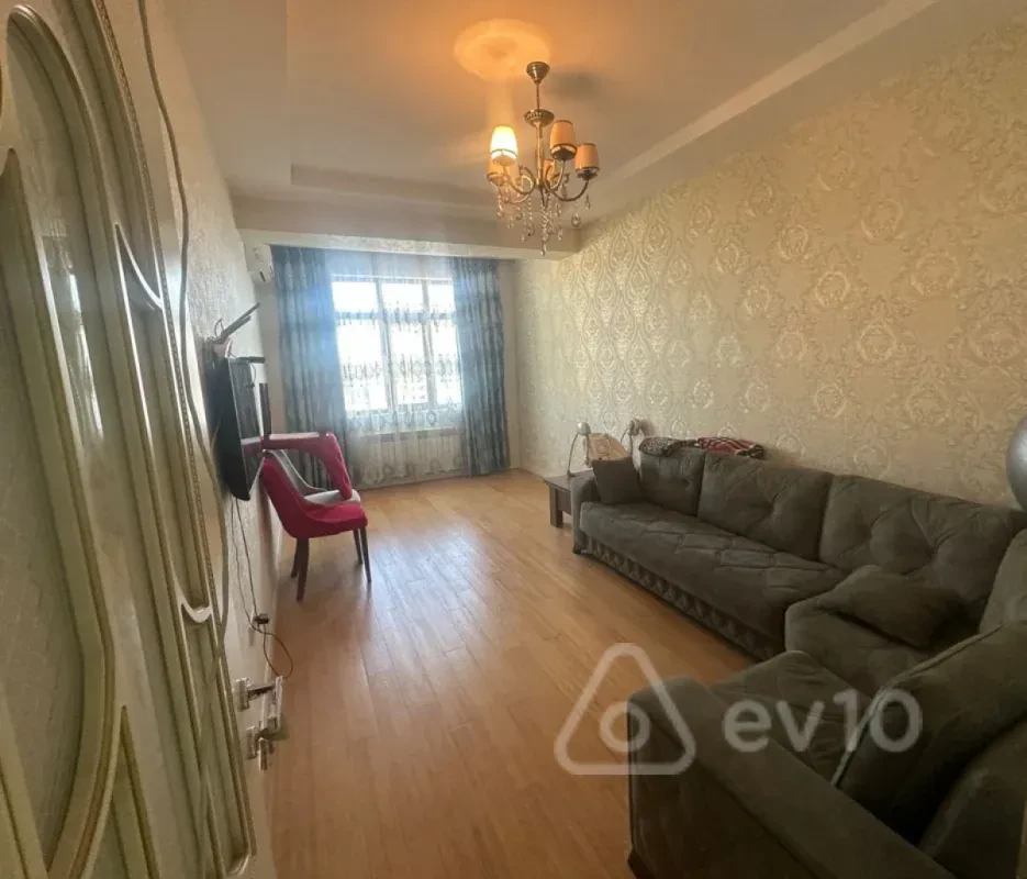 Kirayə verilir 2 otaqlı yeni tikili 70 m²