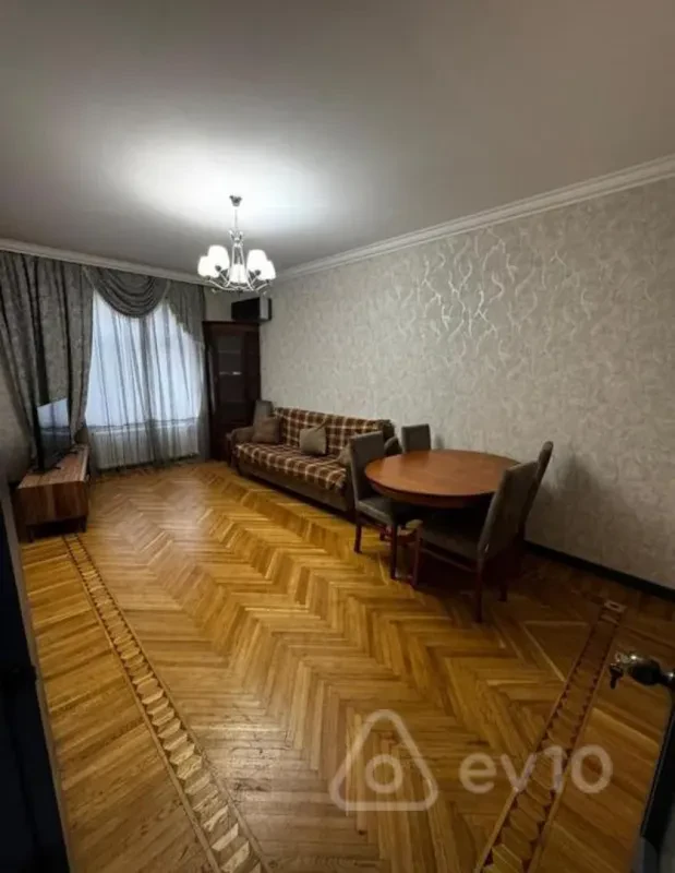 Kirayə verilir 3 otaqlı köhnə tikili 70 m²