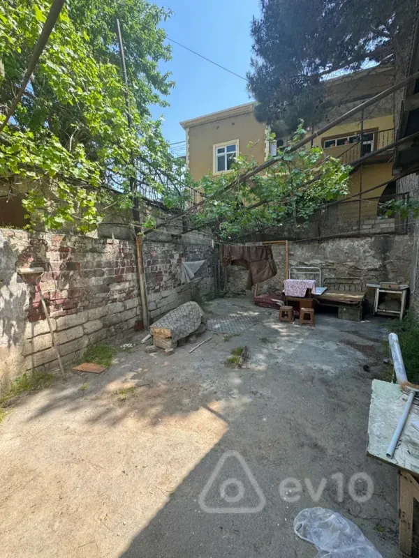 Kirayə verilir 2 otaqlı həyət evi 65 m²