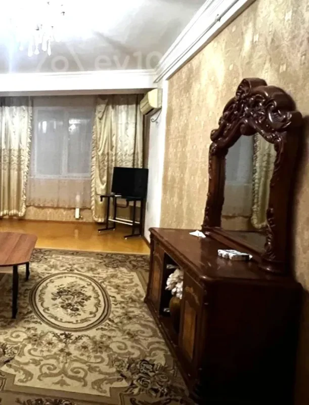 Kirayə verilir 2 otaqlı yeni tikili 75 m²