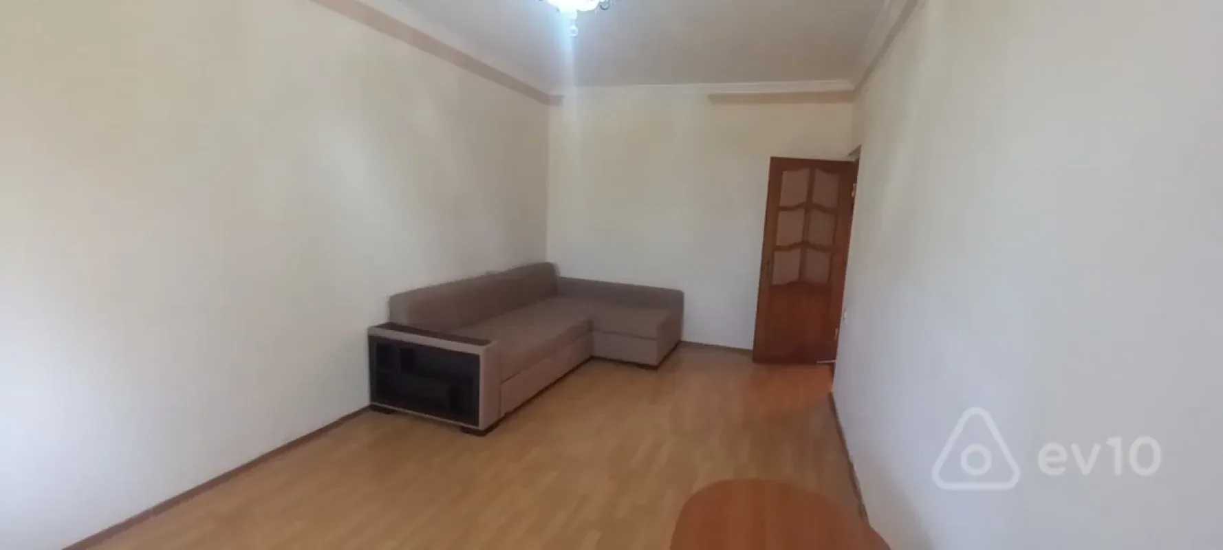 Kirayə verilir 3 otaqlı köhnə tikili 89 m²