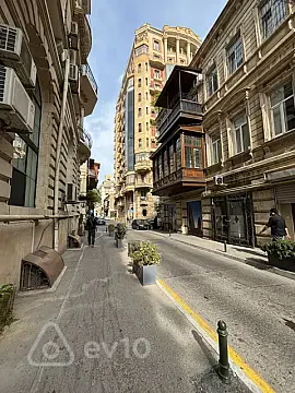 Satılır 2 otaqlı köhnə tikili 60 m² — Bakı, Səbail 2 otaq 60.00 m²