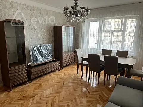 Satılır 3 otaqlı köhnə tikili 72 m² — Bakı, Yasamal 3 otaq 72.00 m²