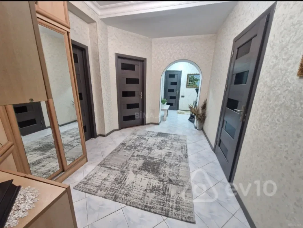 Satılır 4 otaqlı yeni tikili 118 m²