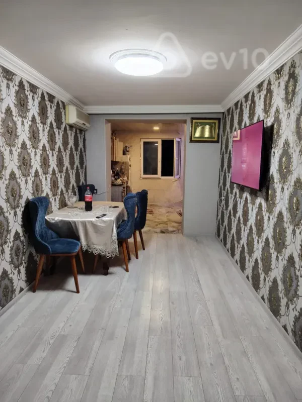 Kirayə verilir 3 otaqlı köhnə tikili 65 m²