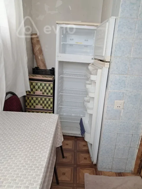 Kirayə verilir 2 otaqlı köhnə tikili 40 m²
