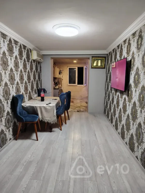 Kirayə verilir 3 otaqlı köhnə tikili 70 m²