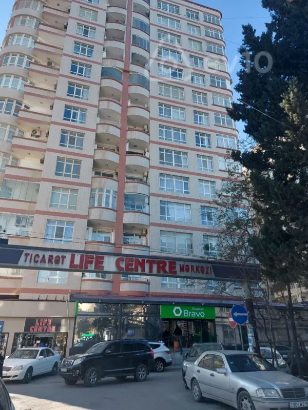 Kirayə verilir 4 otaqlı yeni tikili 150 m²