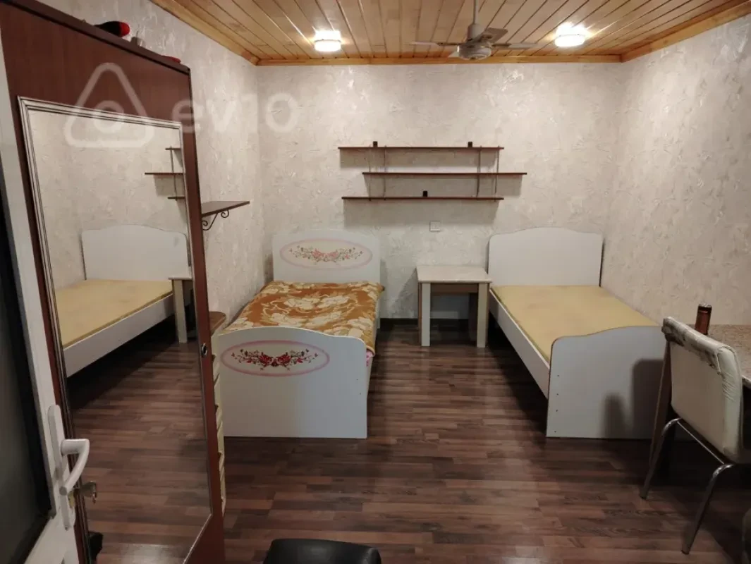 Kirayə verilir 1 otaqlı həyət evi 25 m²