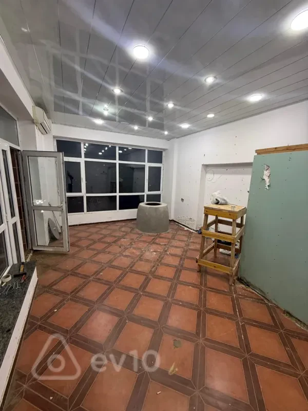 Satılır mənzil 27 m²
