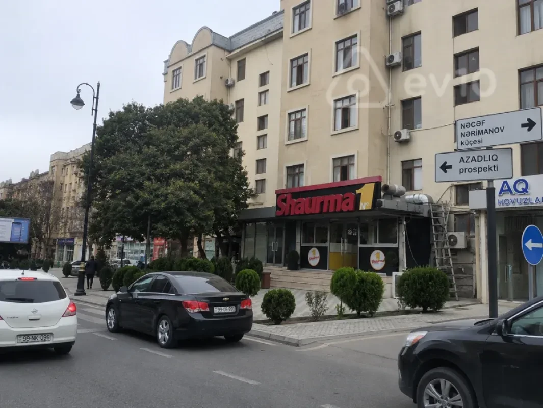 Kirayə verilir 2 otaqlı köhnə tikili 52 m²