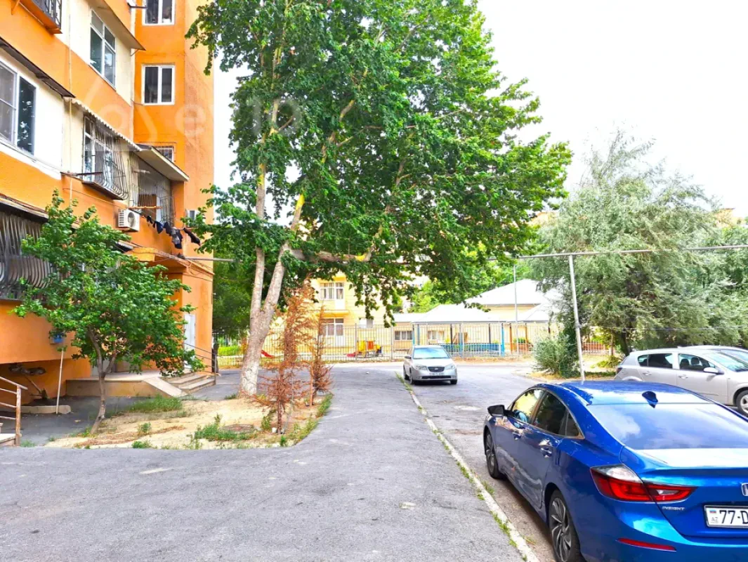 Satılır 2 otaqlı köhnə tikili 55 m²