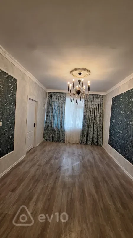 Satılır 2 otaqlı köhnə tikili 37 m²