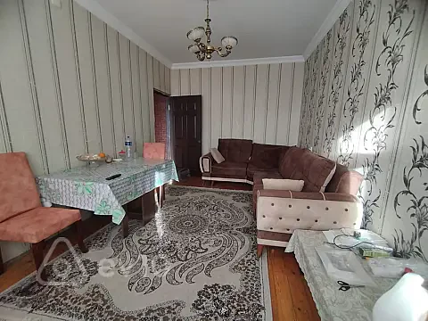 Satılır 3 otaqlı köhnə tikili 80 m² — Xırdalan 3 otaq 80.00 m²
