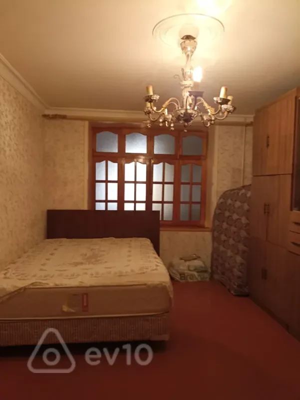 Kirayə verilir 3 otaqlı köhnə tikili 75 m²