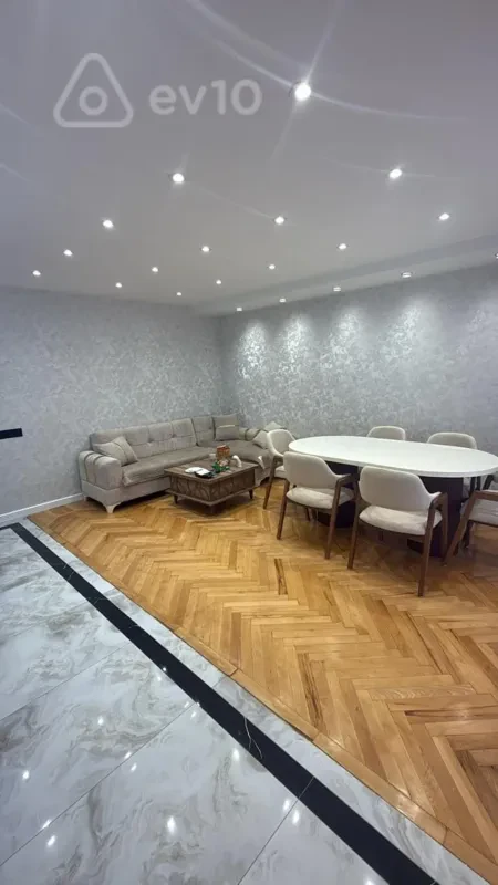 Kirayə verilir 3 otaqlı köhnə tikili 90 m²
