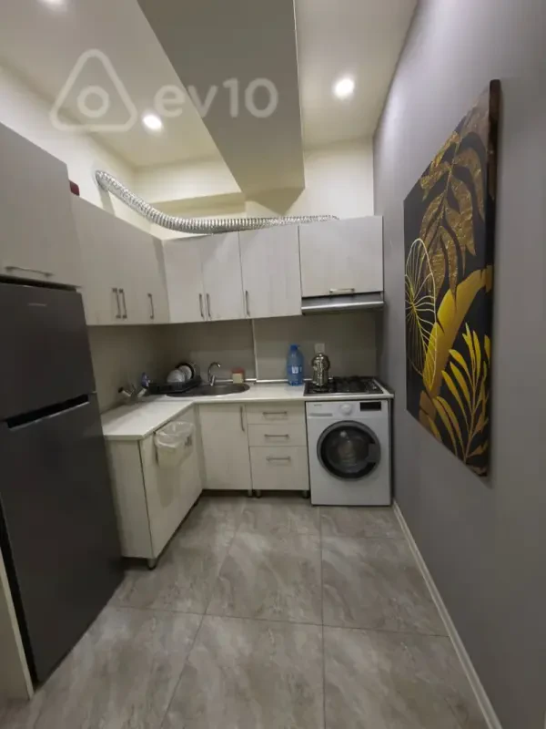 Kirayə verilir 3 otaqlı yeni tikili 90 m²