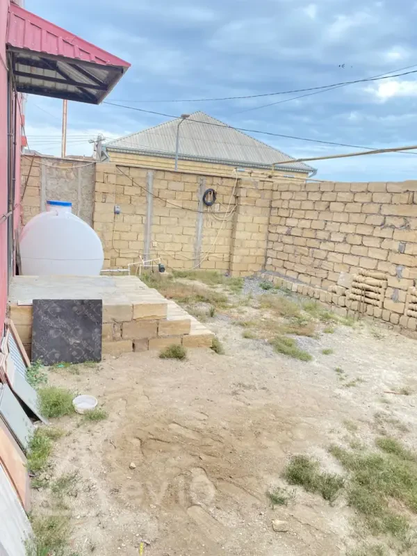 Kirayə verilir 2 otaqlı həyət evi 70 m²