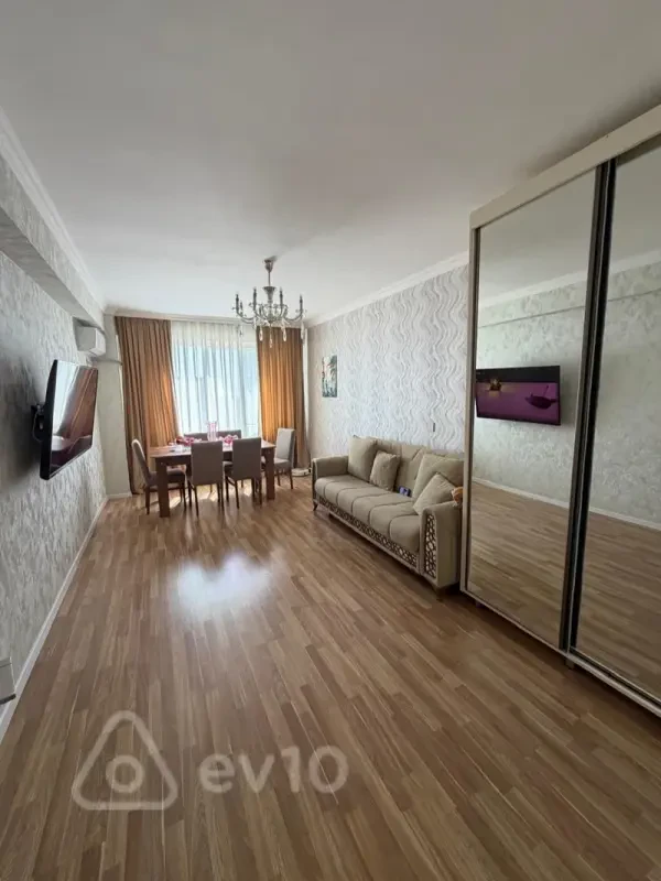 Kirayə verilir 2 otaqlı yeni tikili 65 m²