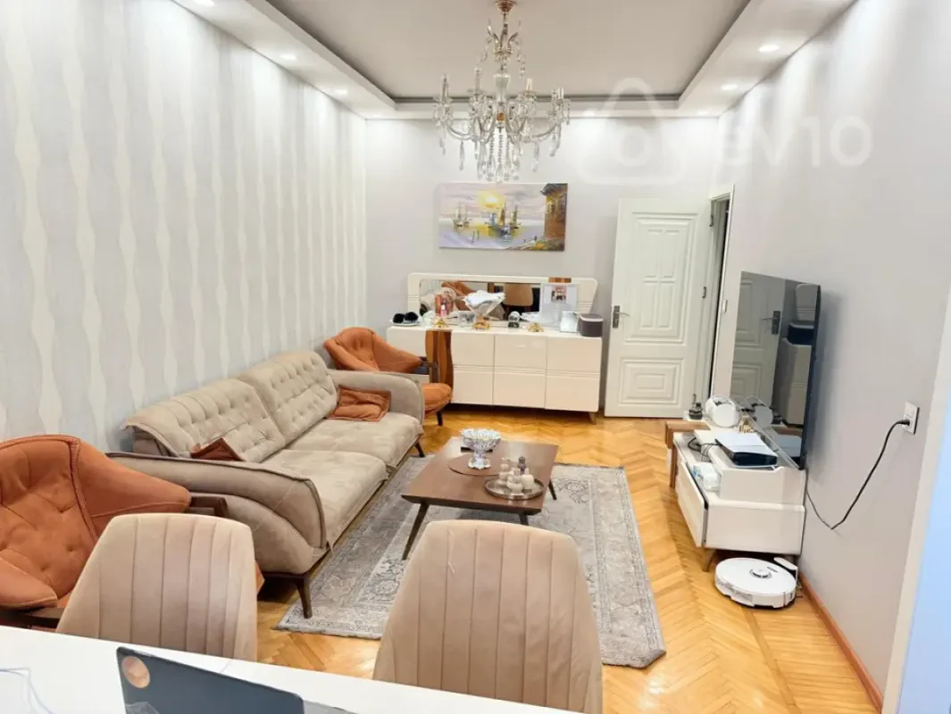 Satılır 3 otaqlı köhnə tikili 80 m²