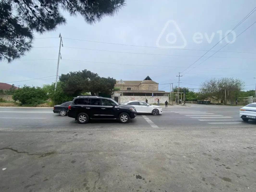 Satılır mənzil 1000 m²