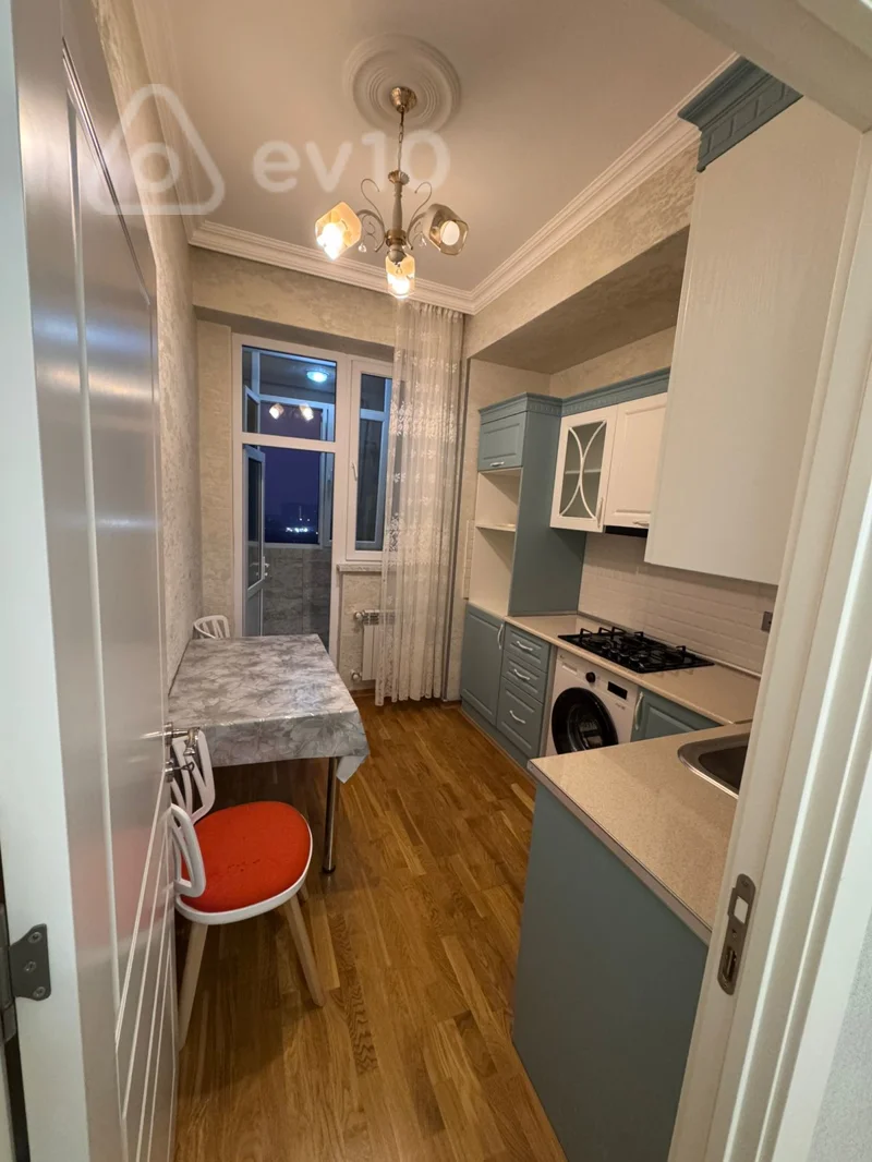 Kirayə verilir 2 otaqlı yeni tikili 68 m²
