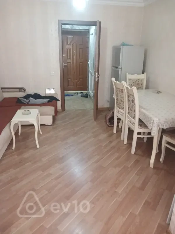 Kirayə verilir 1 otaqlı köhnə tikili 25 m²