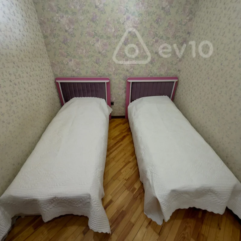 Satılır 4 otaqlı yeni tikili 103.7 m²