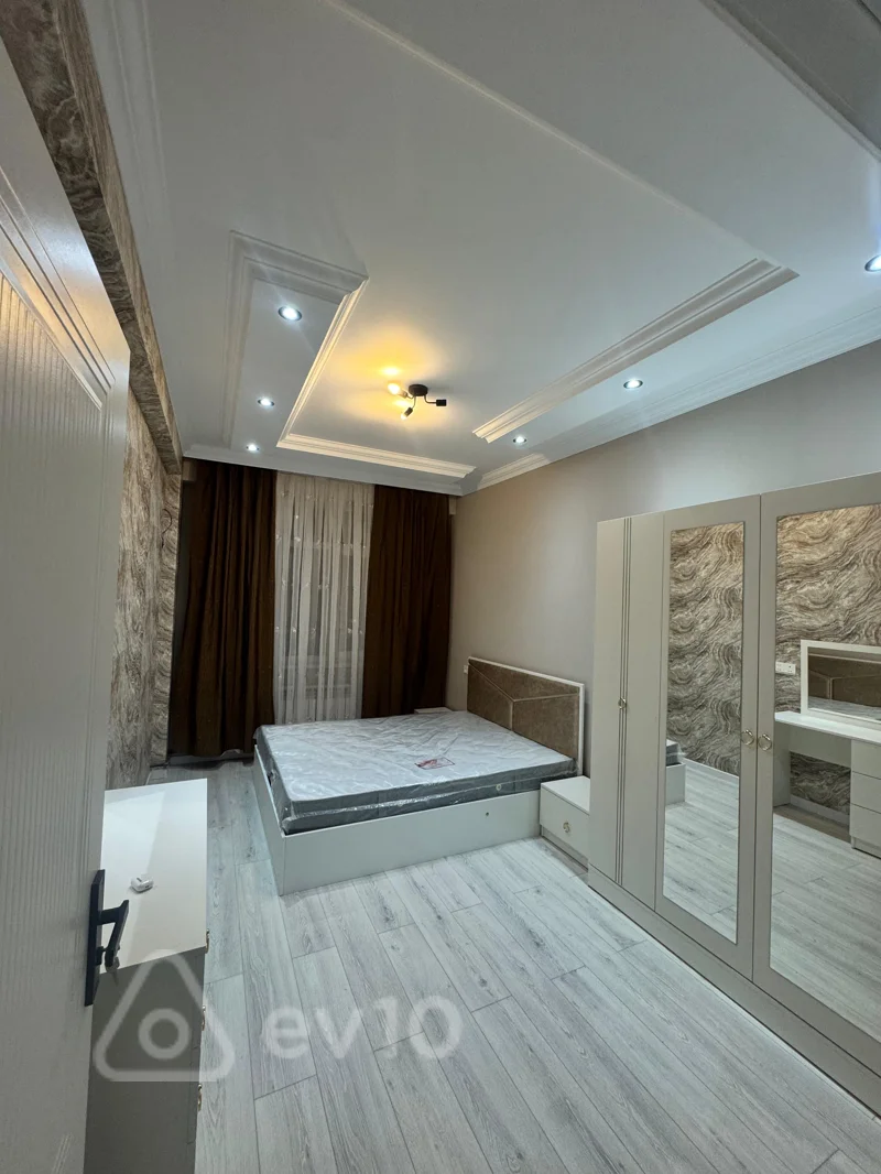 Kirayə verilir 2 otaqlı yeni tikili 80 m²