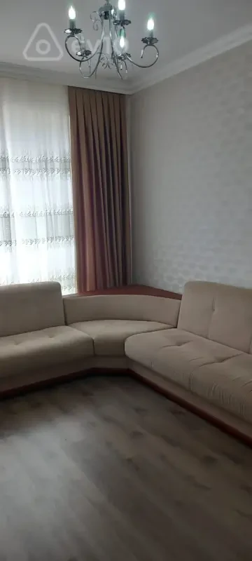 Kirayə verilir 2 otaqlı yeni tikili 50 m²