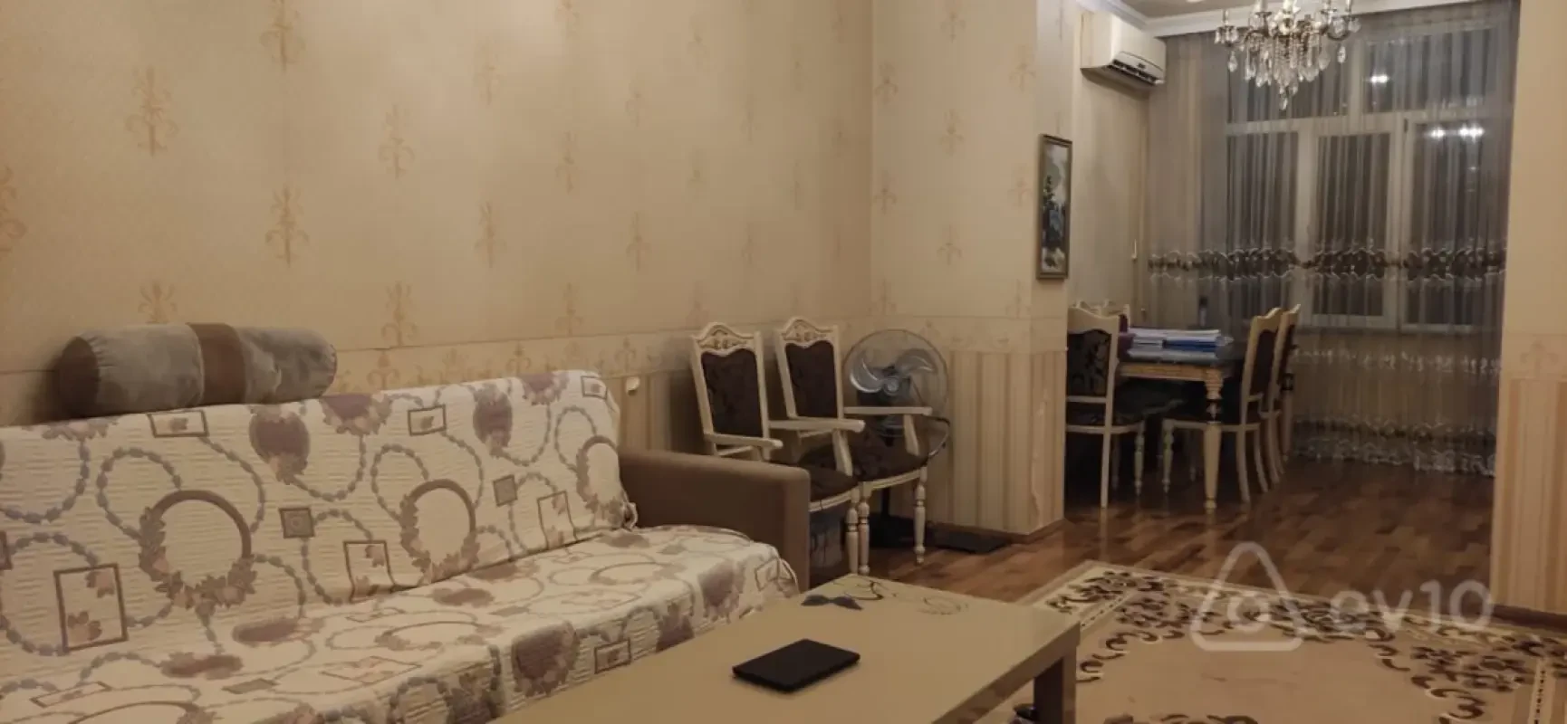 Kirayə verilir 3 otaqlı köhnə tikili 100 m²
