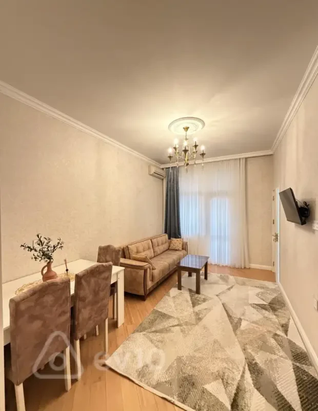 Kirayə verilir 2 otaqlı yeni tikili 60 m²