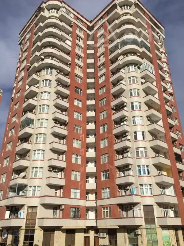 Kirayə verilir 3 otaqlı yeni tikili 125 m²