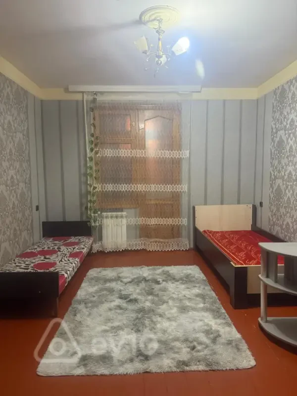 Kirayə verilir 3 otaqlı köhnə tikili 100 m²