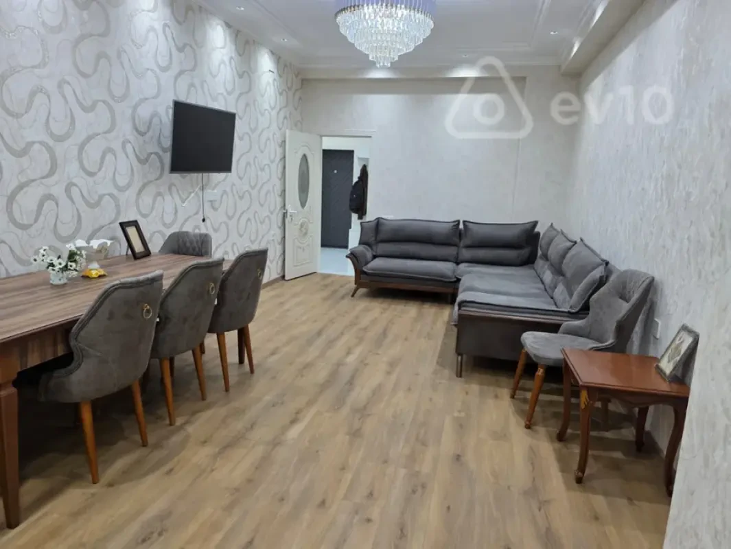 Kirayə verilir 3 otaqlı yeni tikili 120 m²
