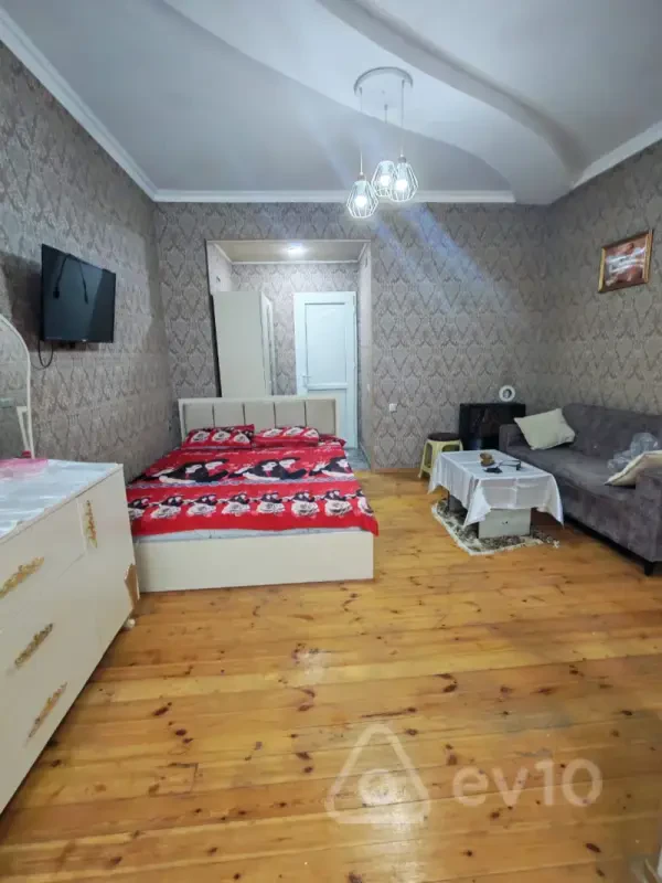 Kirayə verilir 1 otaqlı həyət evi 50 m²