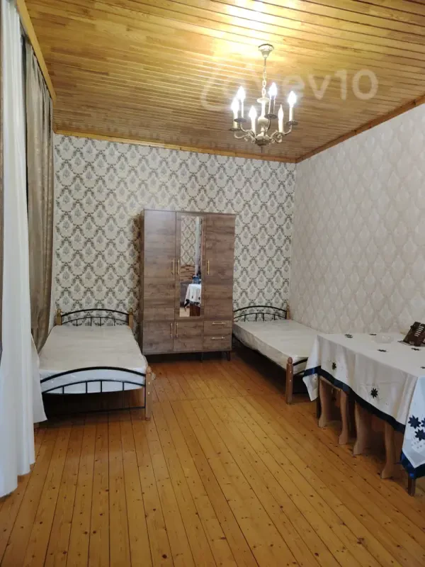 Kirayə verilir 3 otaqlı köhnə tikili 70 m²