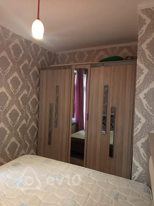 Kirayə verilir 2 otaqlı yeni tikili 50 m²